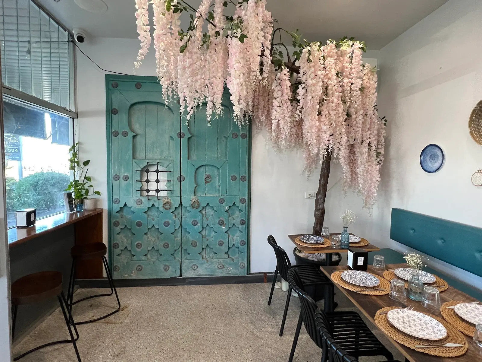 Via Mina Restaurant