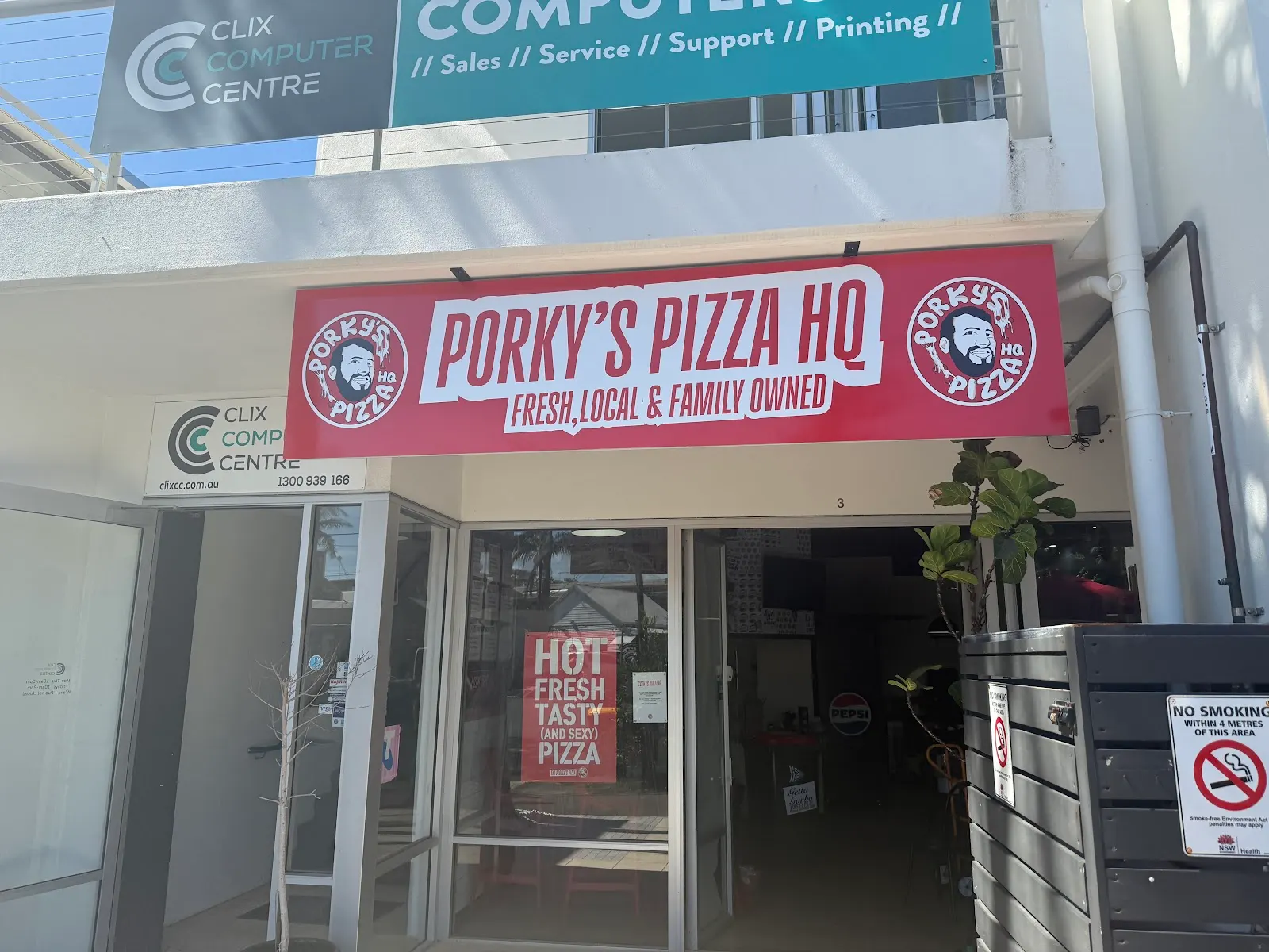 Porky's Pizza HQ Byron Bay