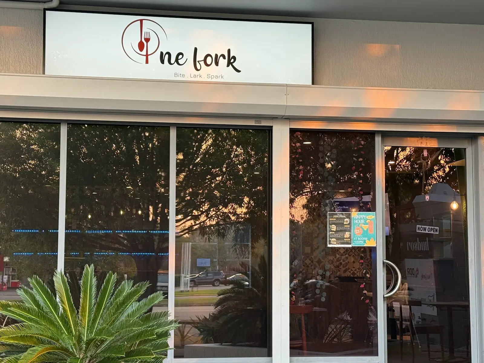 One Fork -Serving Breakfast , Lunch & Dinner