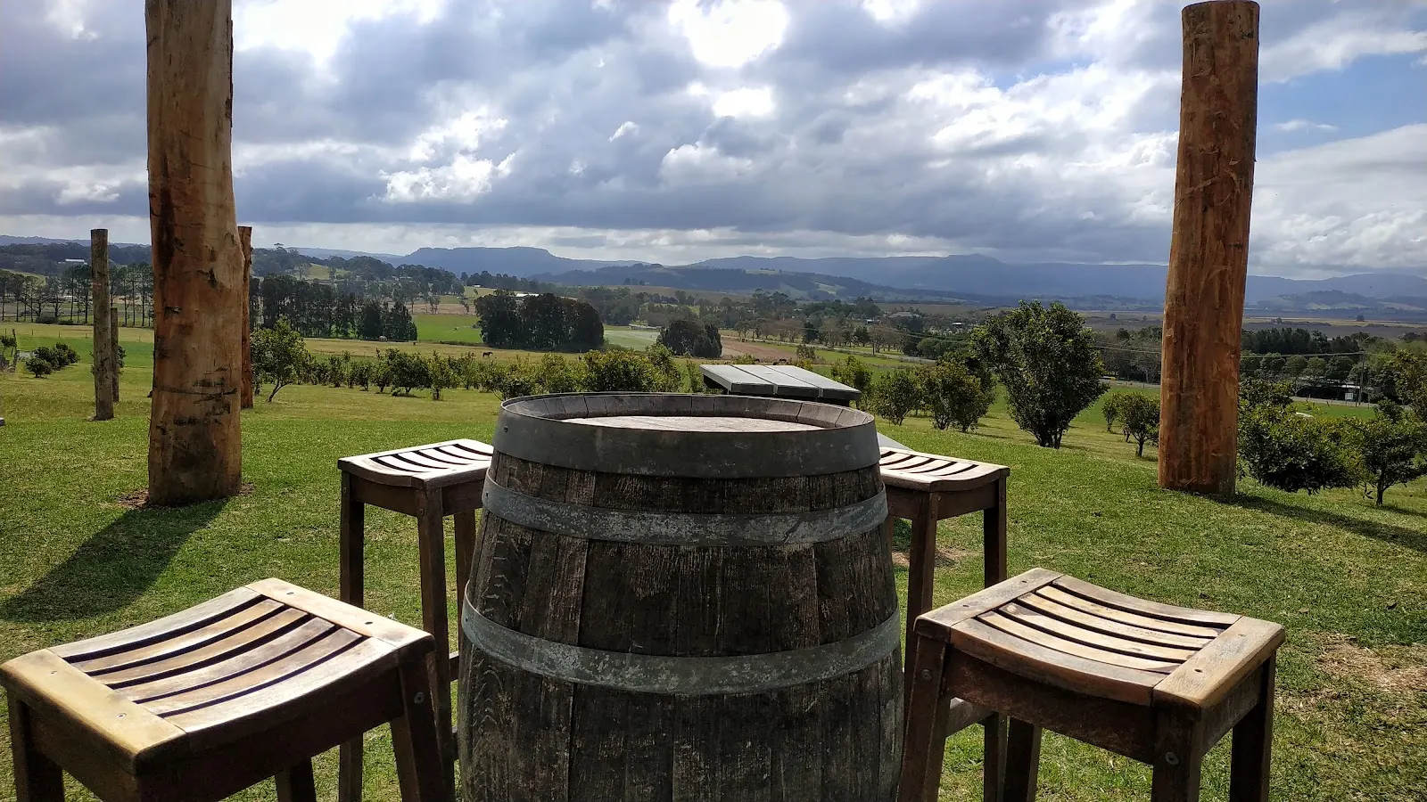 Mountain Ridge Wines Restaurant & Cellar Door