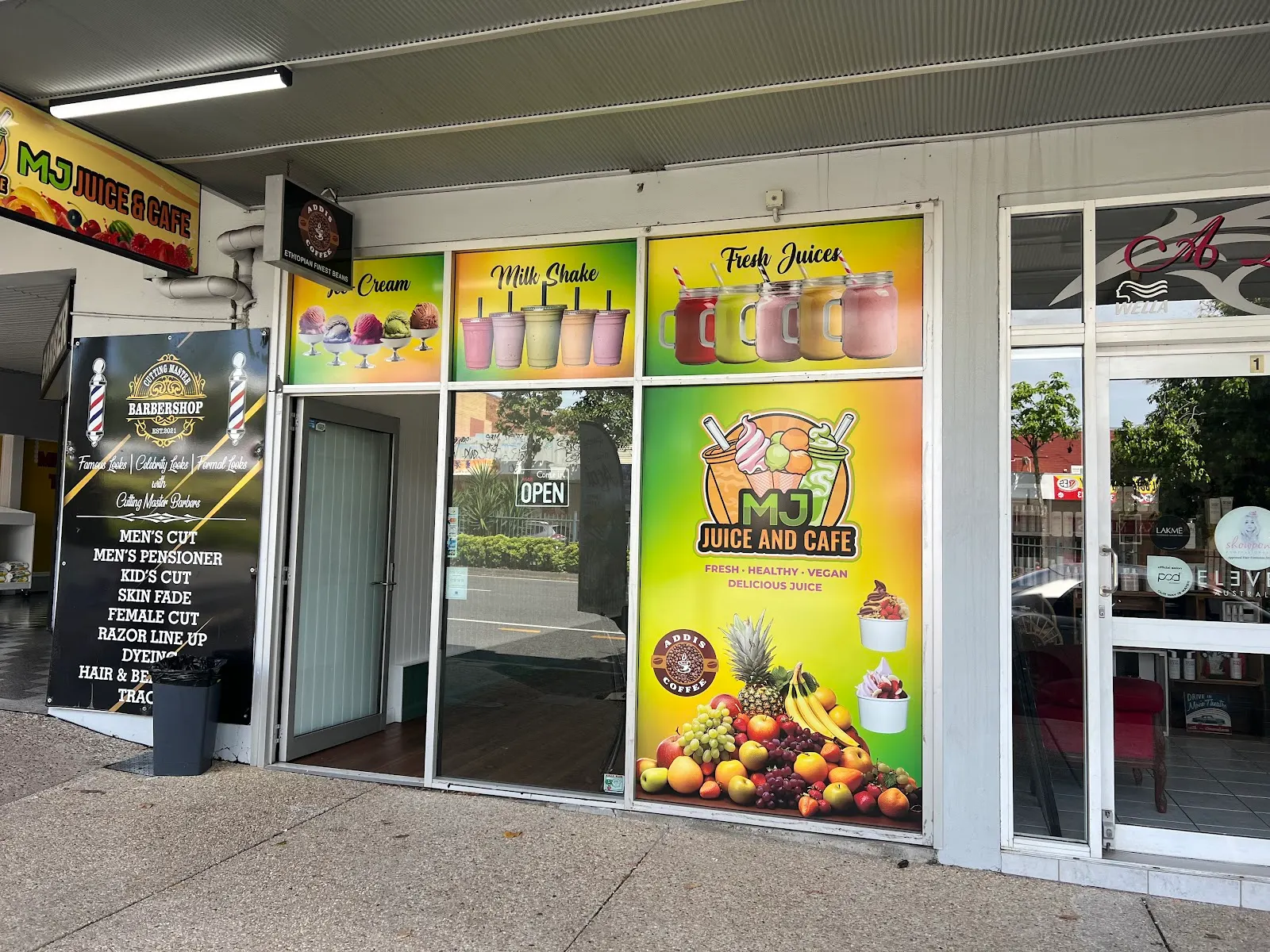 MJ Juice and Cafe