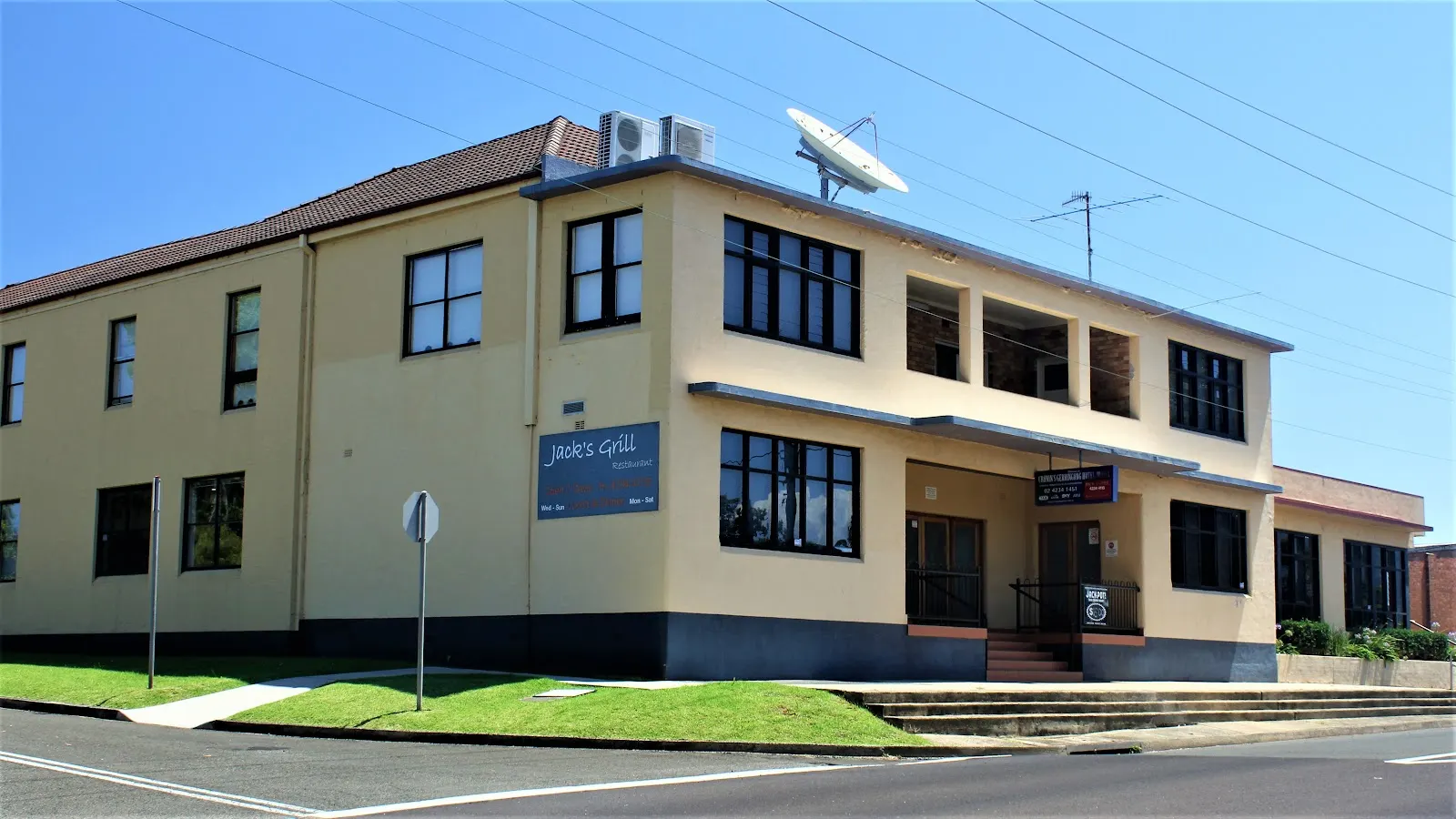 Cronin's Gerringong Hotel