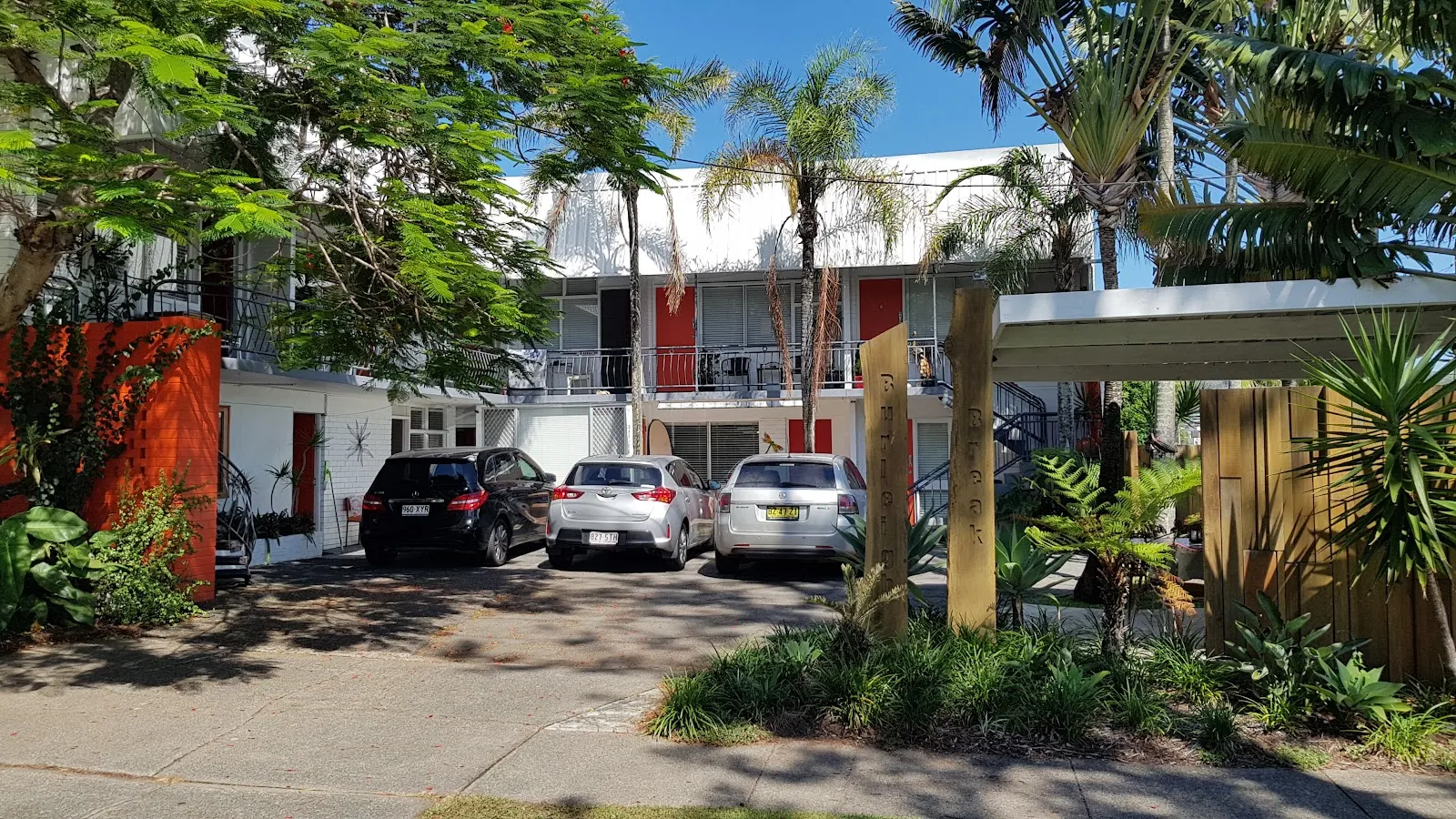 Burleigh Break Apartments