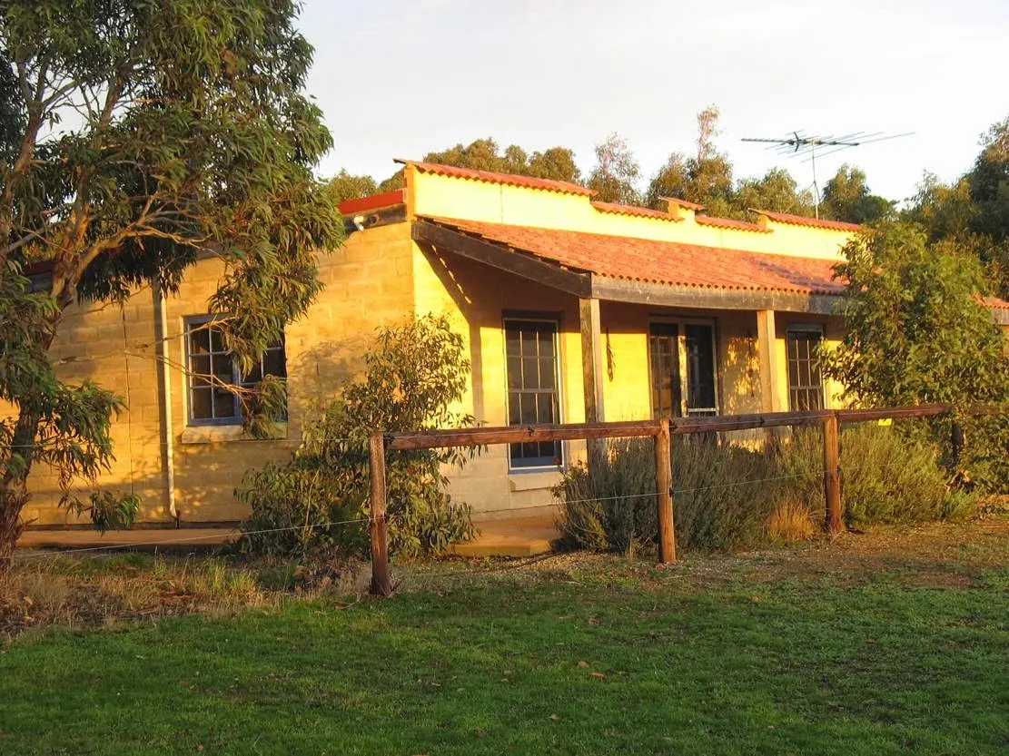 Dee's Villa