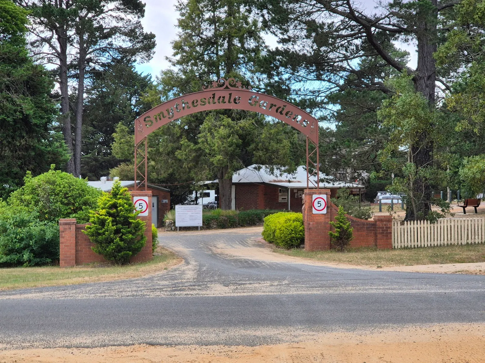 Smythesdale Gardens