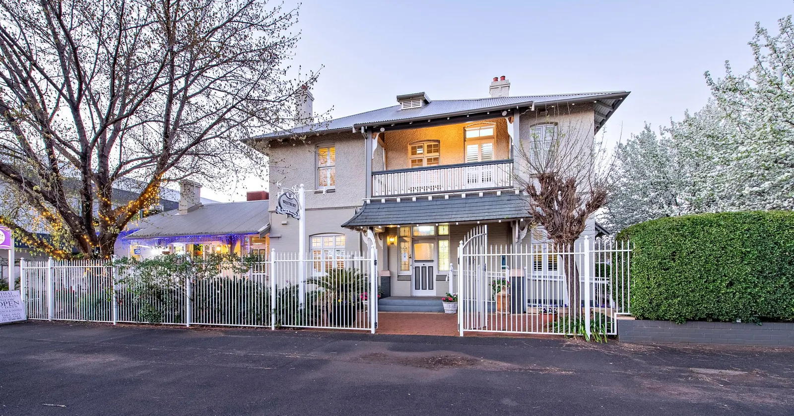 The Westbury Dubbo