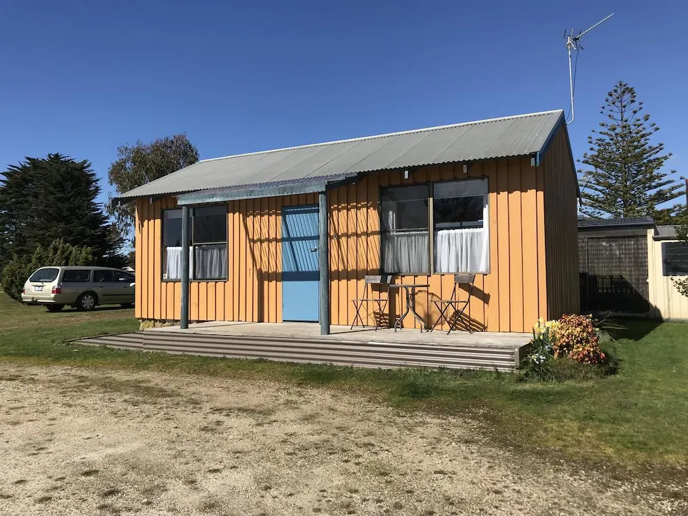Somerset Beachside Cabin & Caravan Park