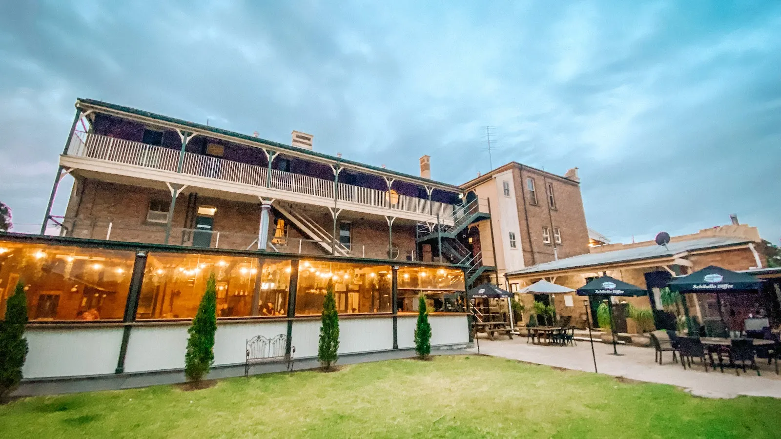 Neath Hotel