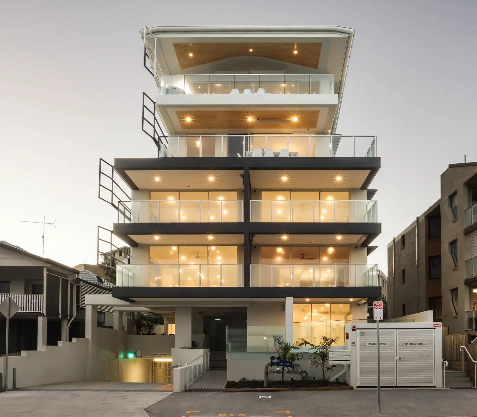 HOLIDAY CALOUNDRA - the Holiday Accommodation Experts