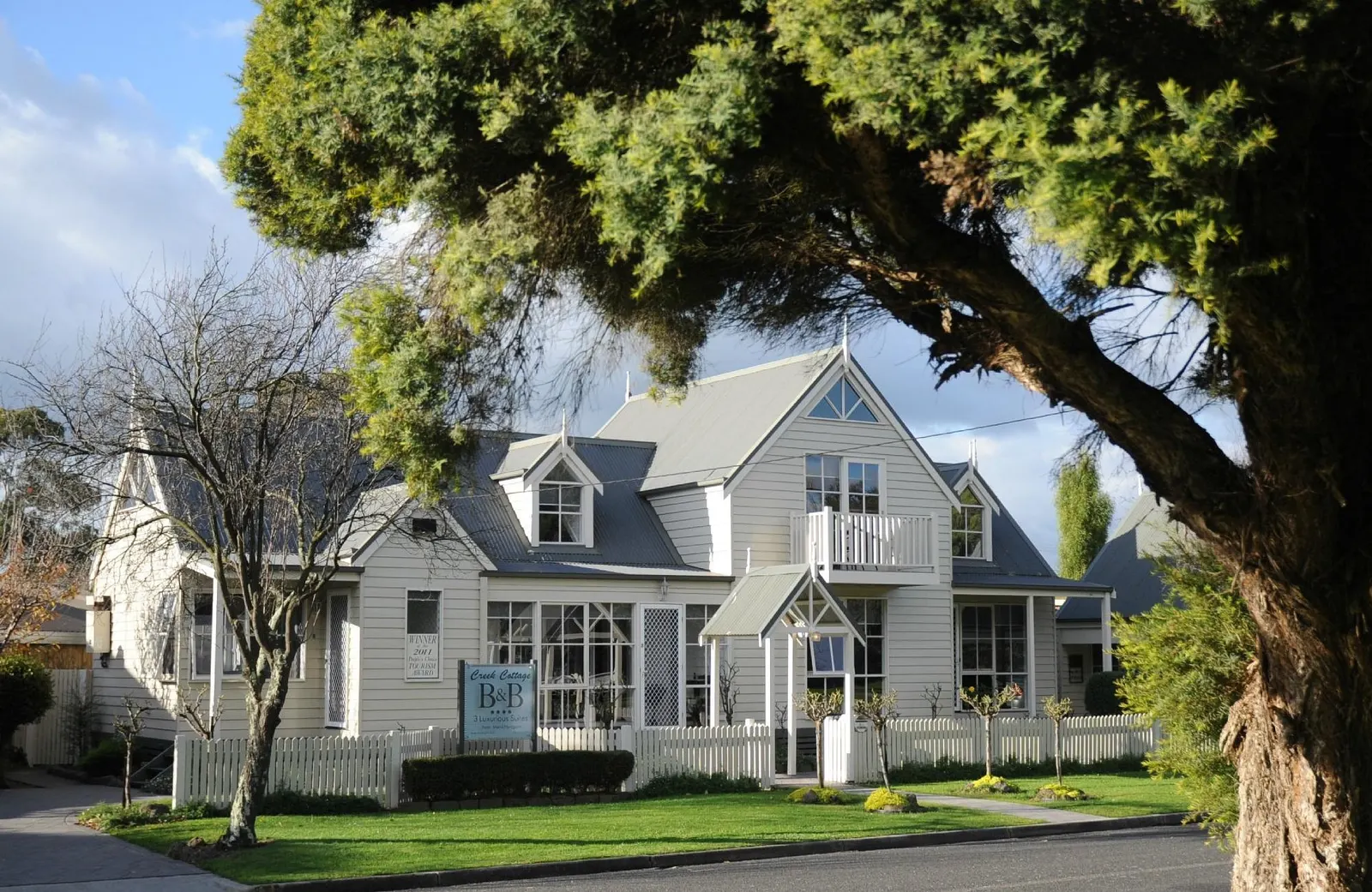 Creek Cottage Bed & Breakfast