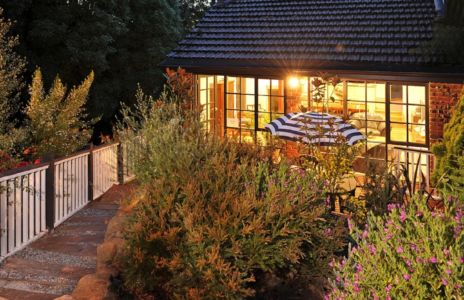 Holly Lodge