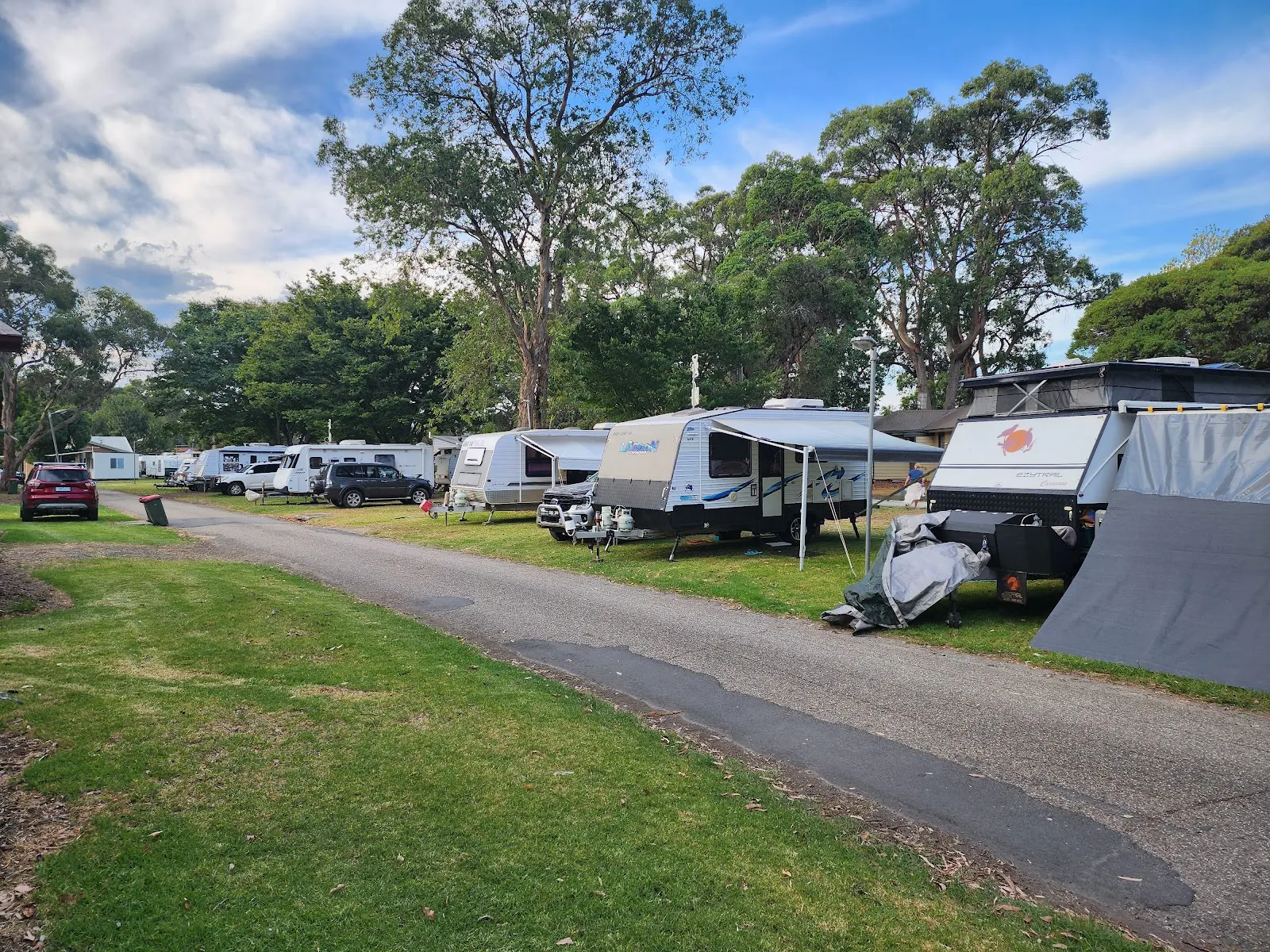 Moe Gardens Caravan Park