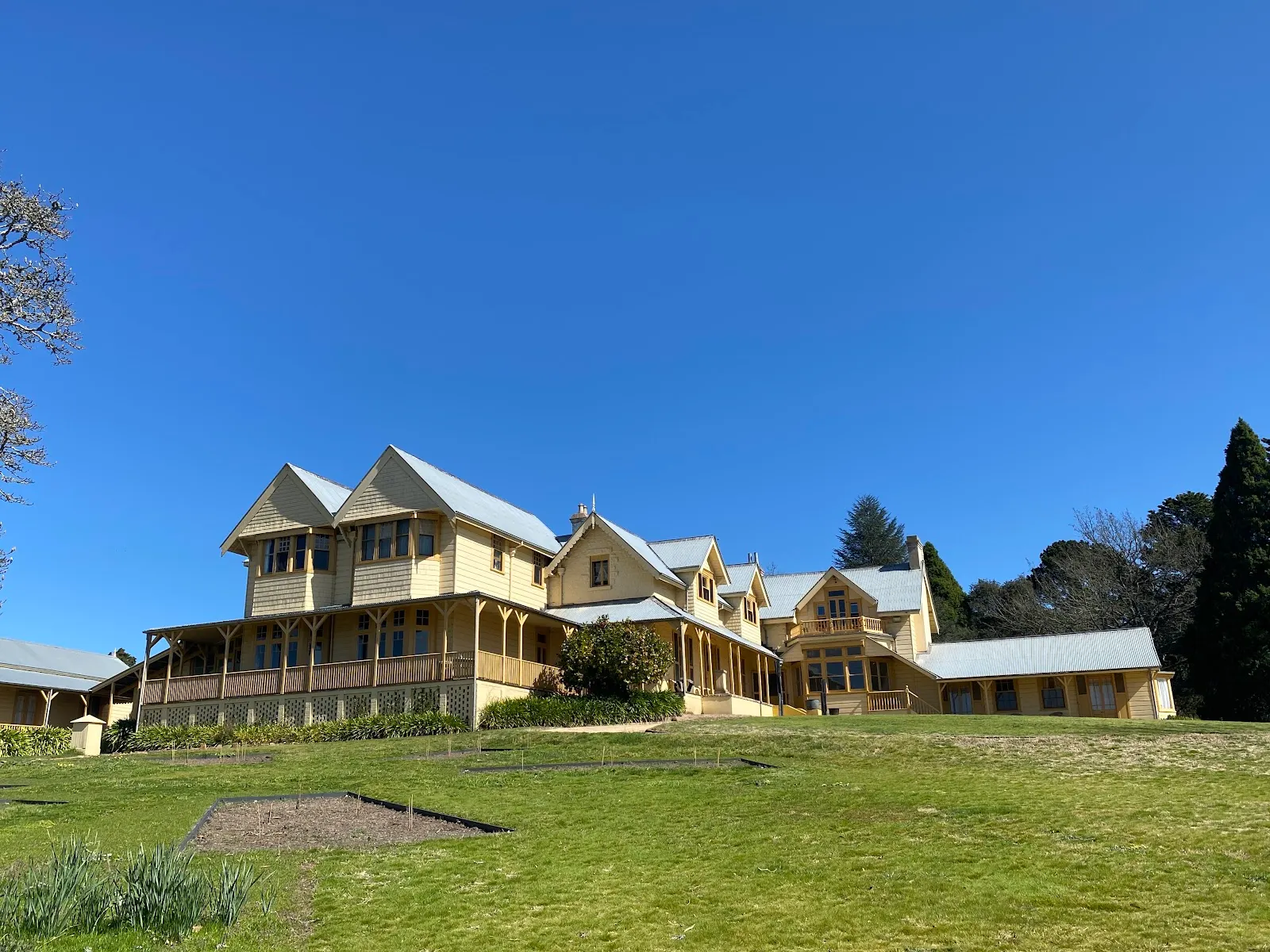 Hillview Heritage Estate