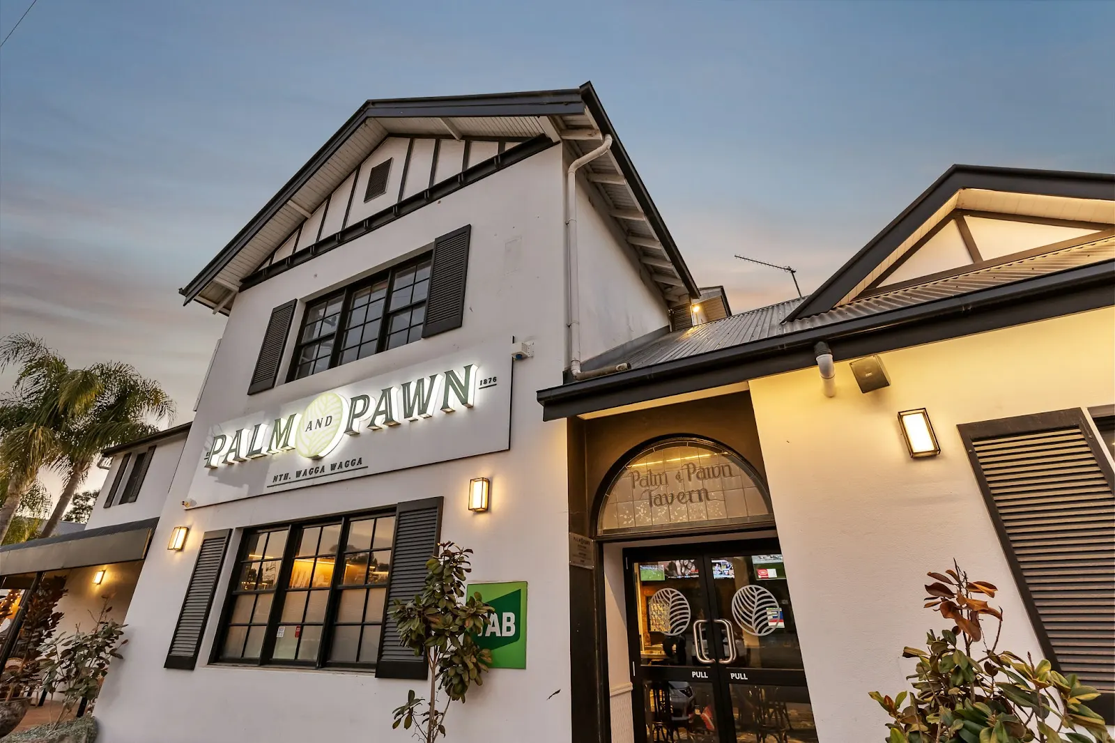 Palm & Pawn Hotel