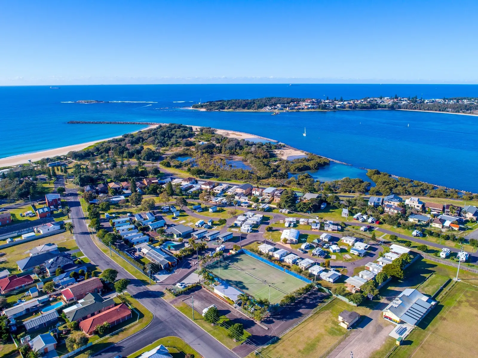 Blacksmiths Beachside Holiday Park