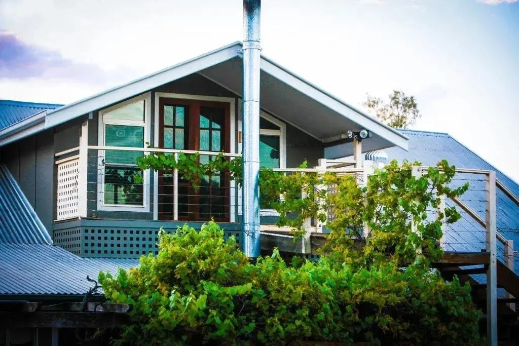 Outback Cellar & Country Cottage