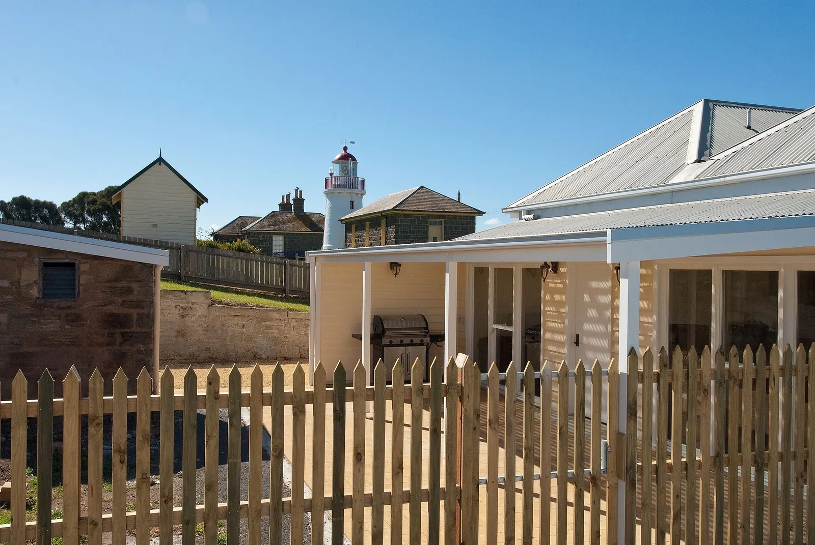 Lighthouse Lodge