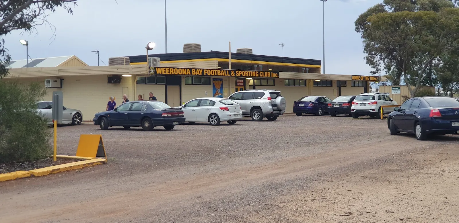 Weeroona Bay Football Club
