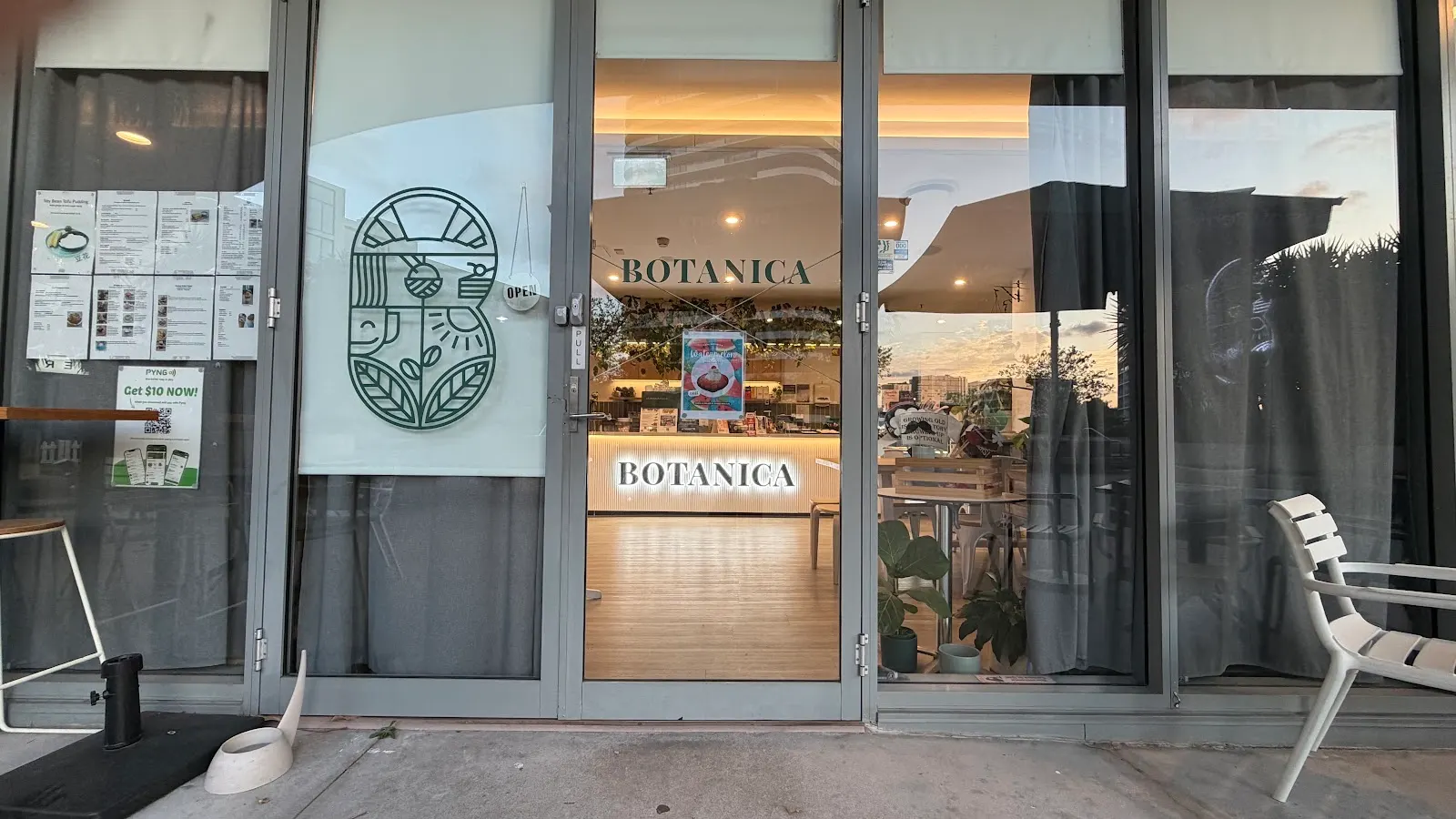 Cafe Botanica
