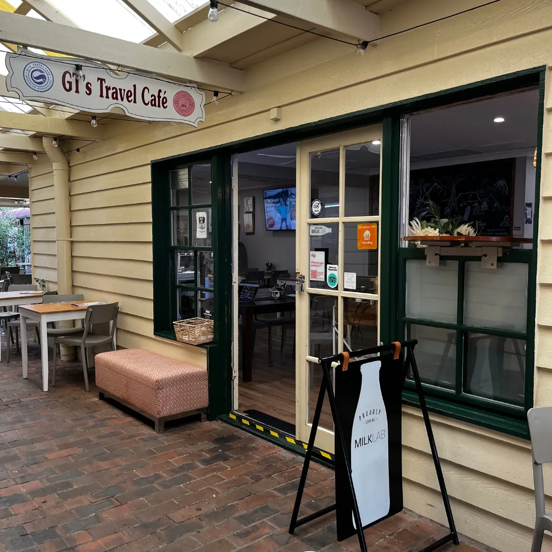 Globe Trotters Travel Cafe