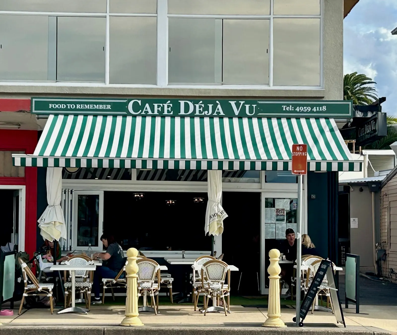 Cafe Deja Vu