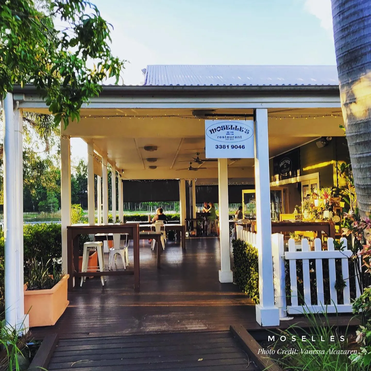 Moselle's Cafe + Restaurant