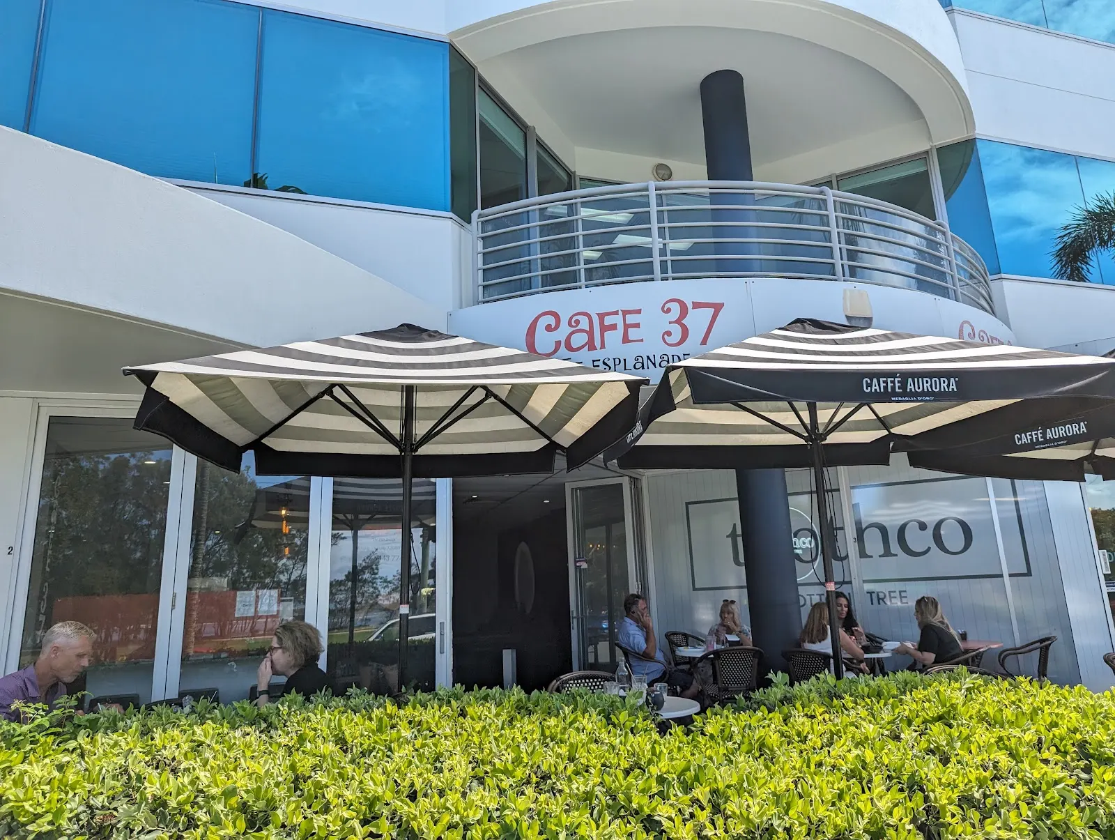 Cafe 37