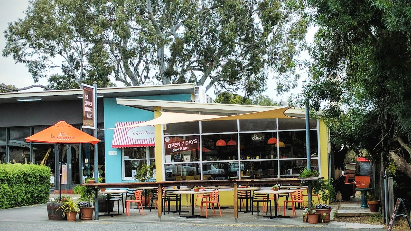 The Golden Fleece Cafe