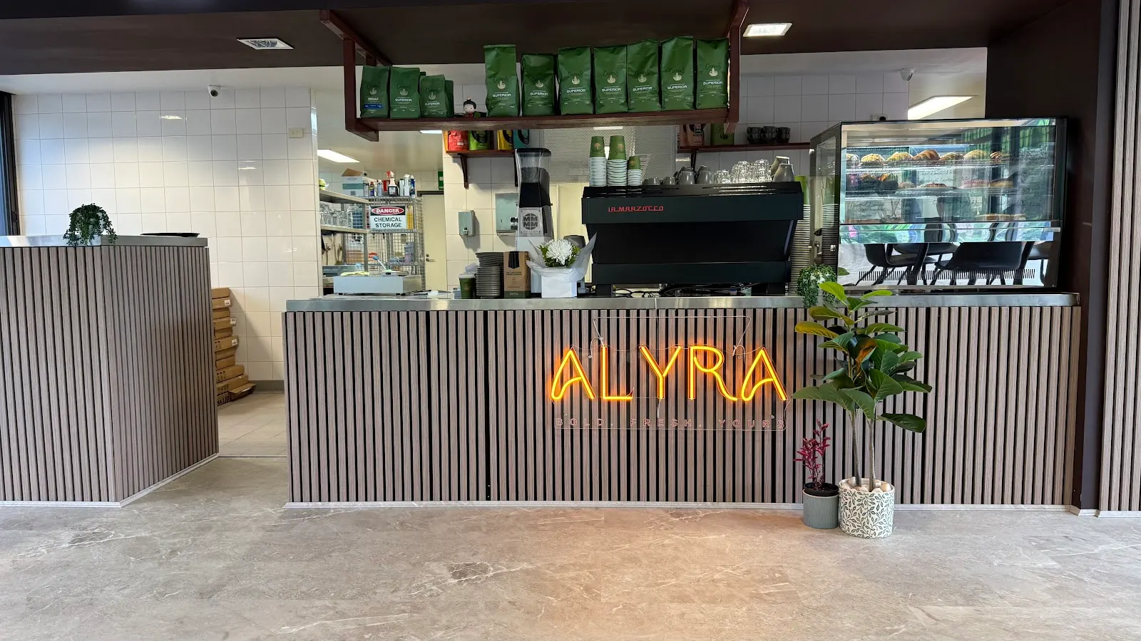 Alyra Cafe