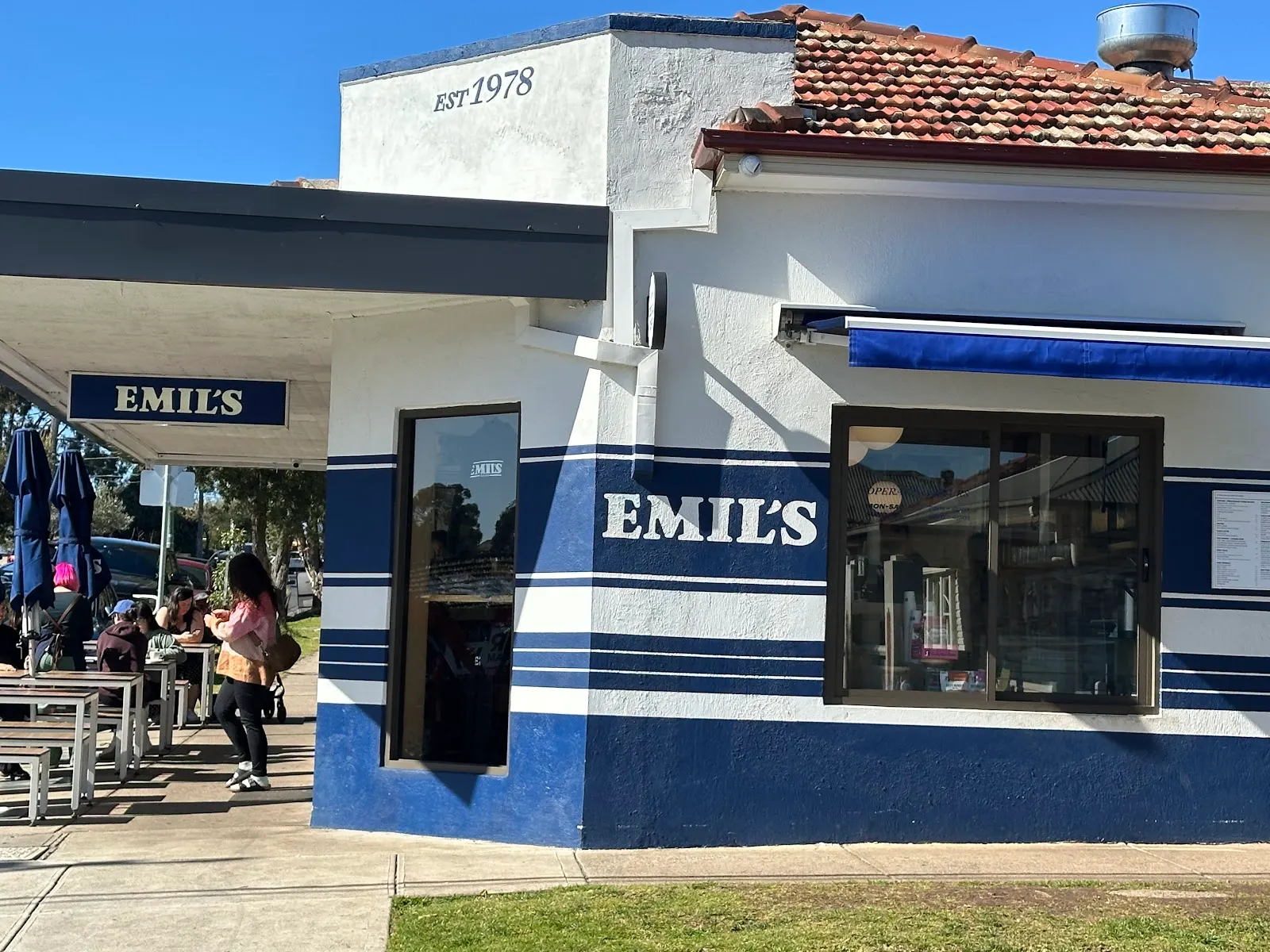 Emil's Cafe