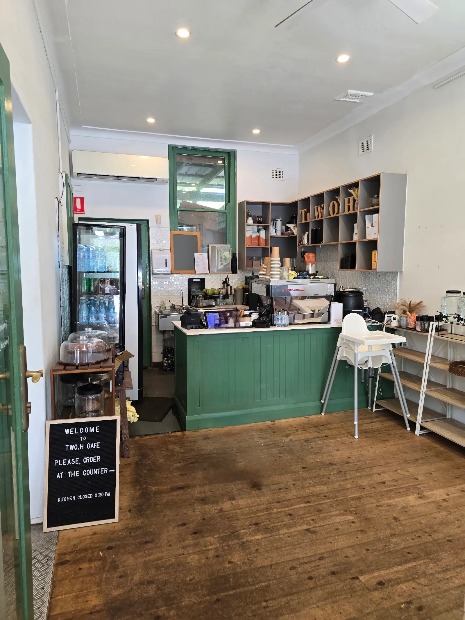TWO.H Cafe
