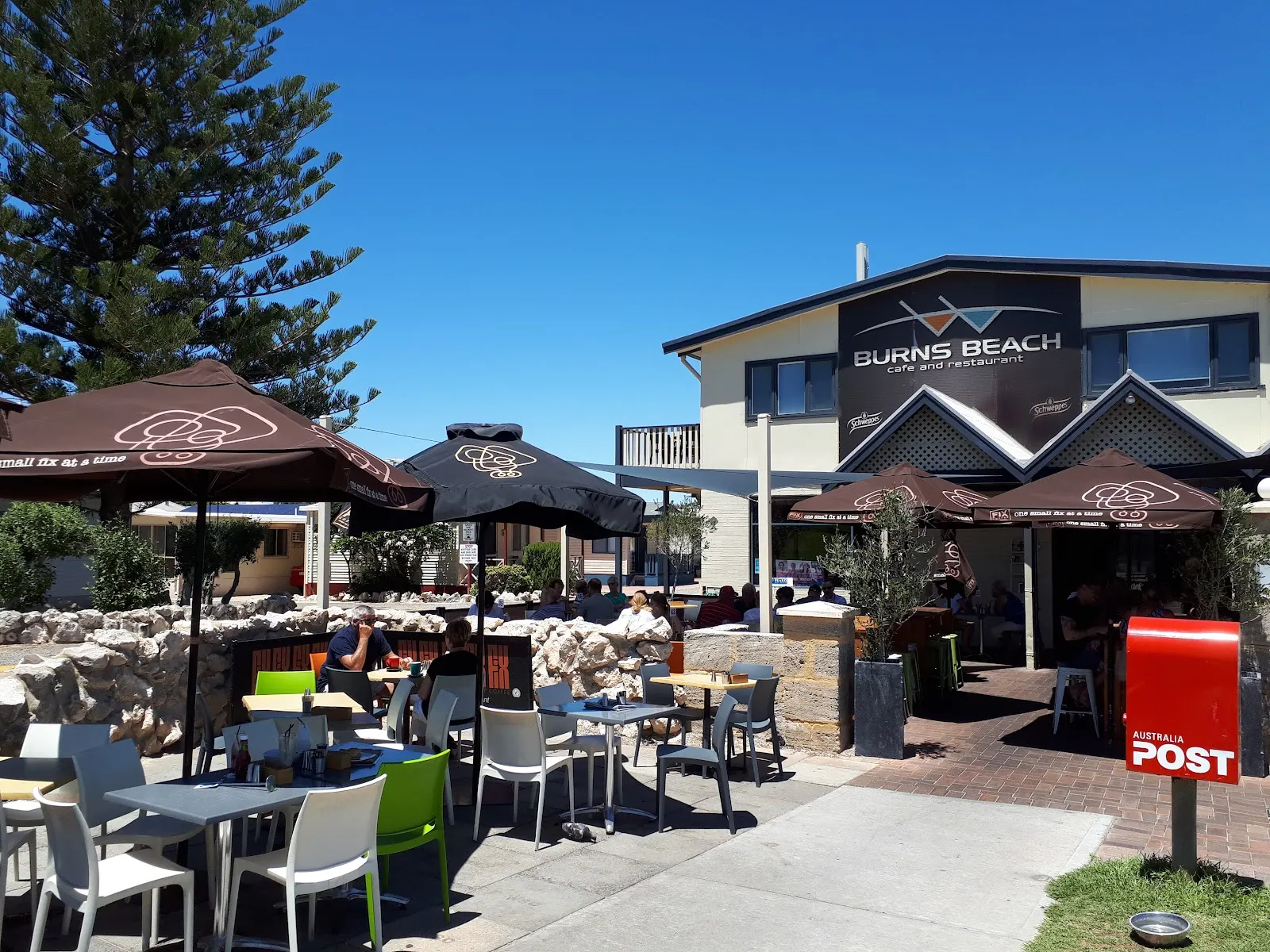 Sistas Burns Beach Cafe & Restaurant