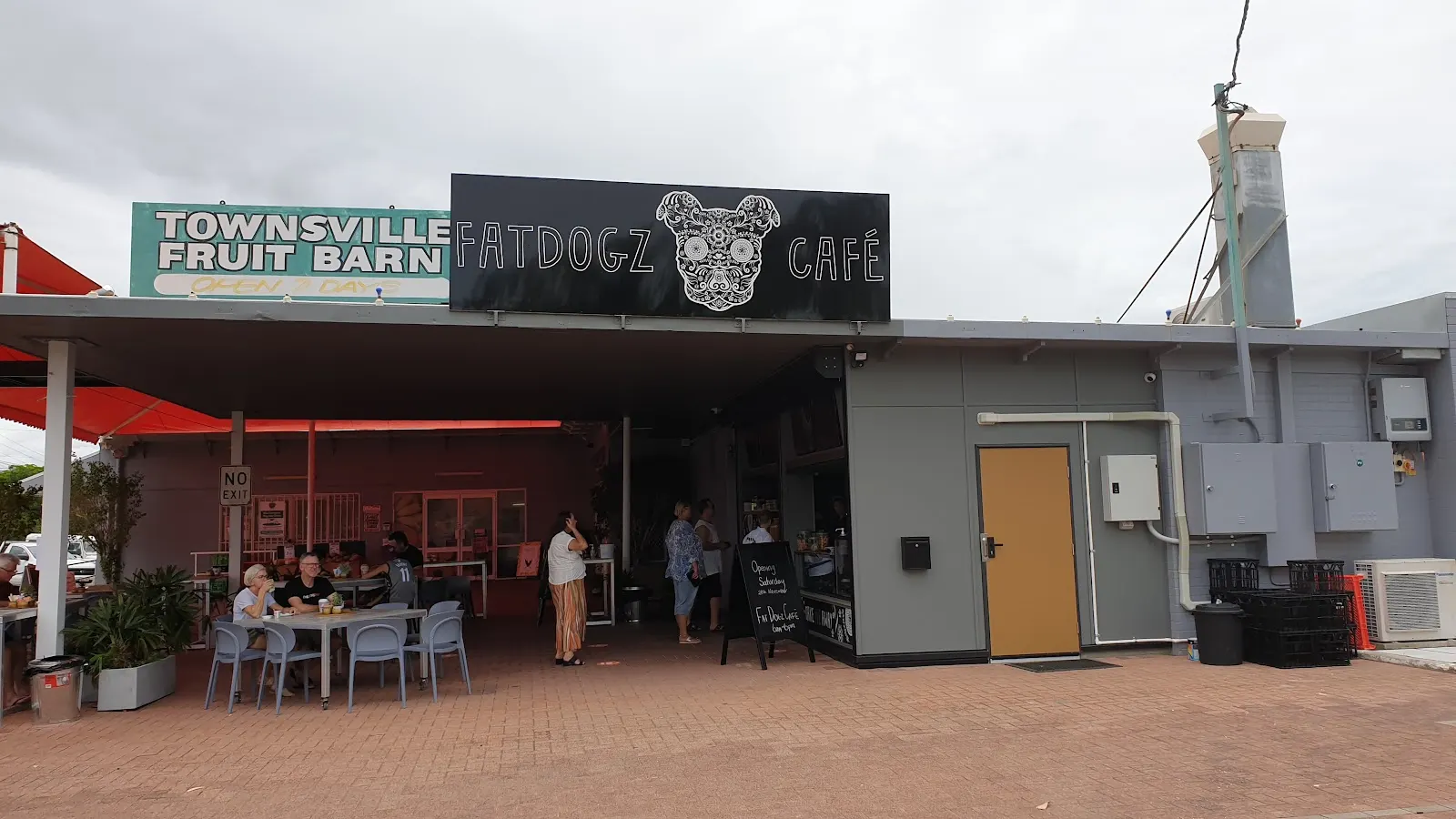 Fat Dogz Cafe Hammett Street