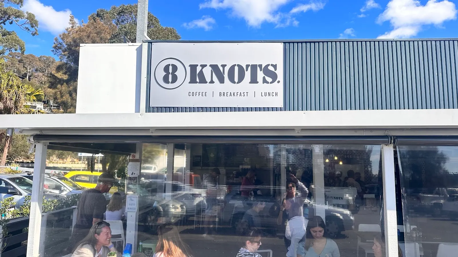 8 Knots Cafe