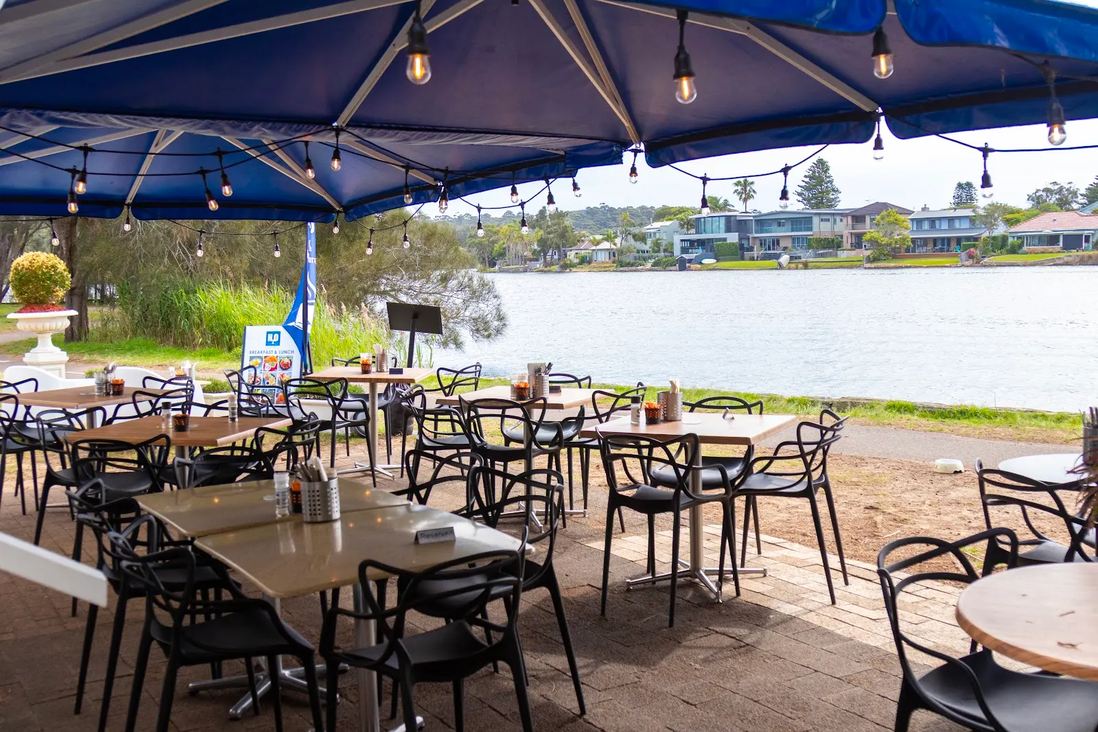 H2O Cafe & Restaurant