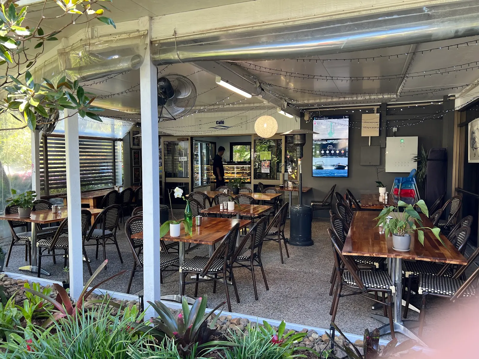 Cafe La Mer