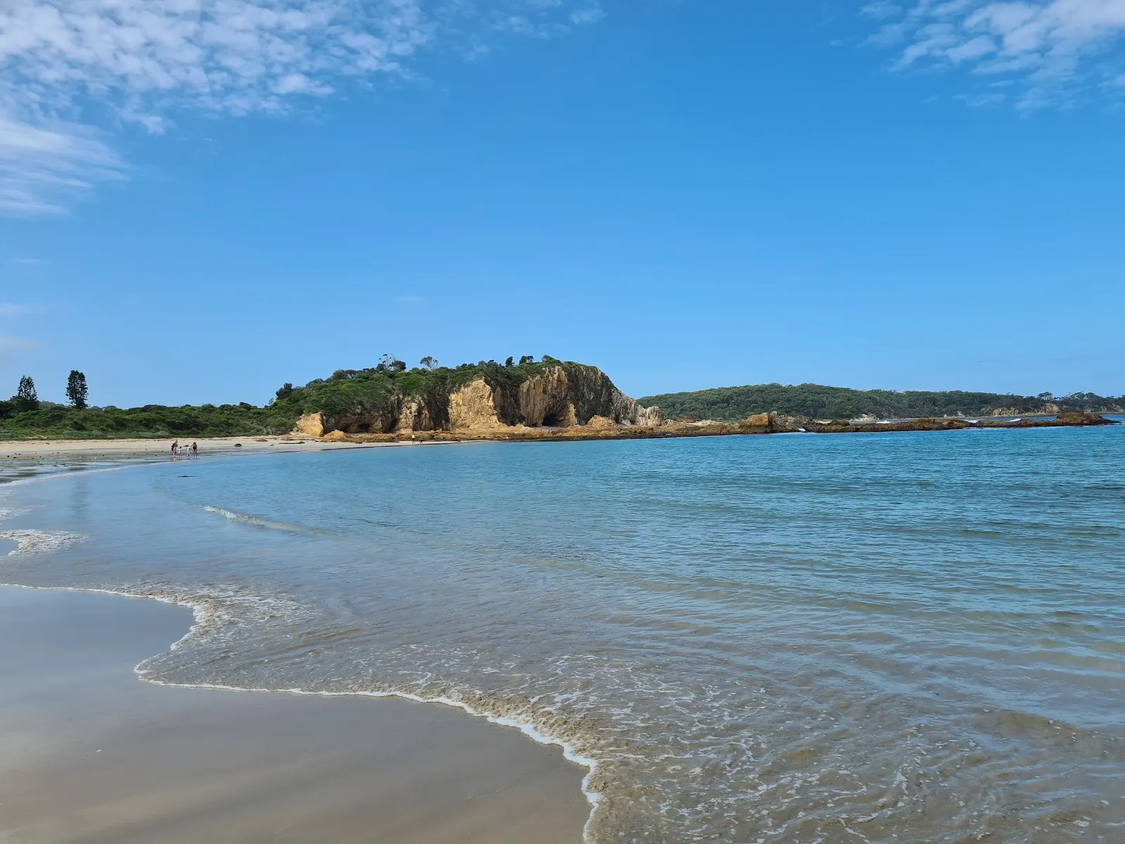 Tomakin Beach 24 Hour Dog Off Leash Area dog-friendly beach