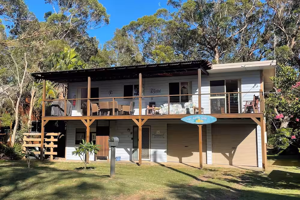 Dog friendly family beach home - The Good Life dog-friendly beach