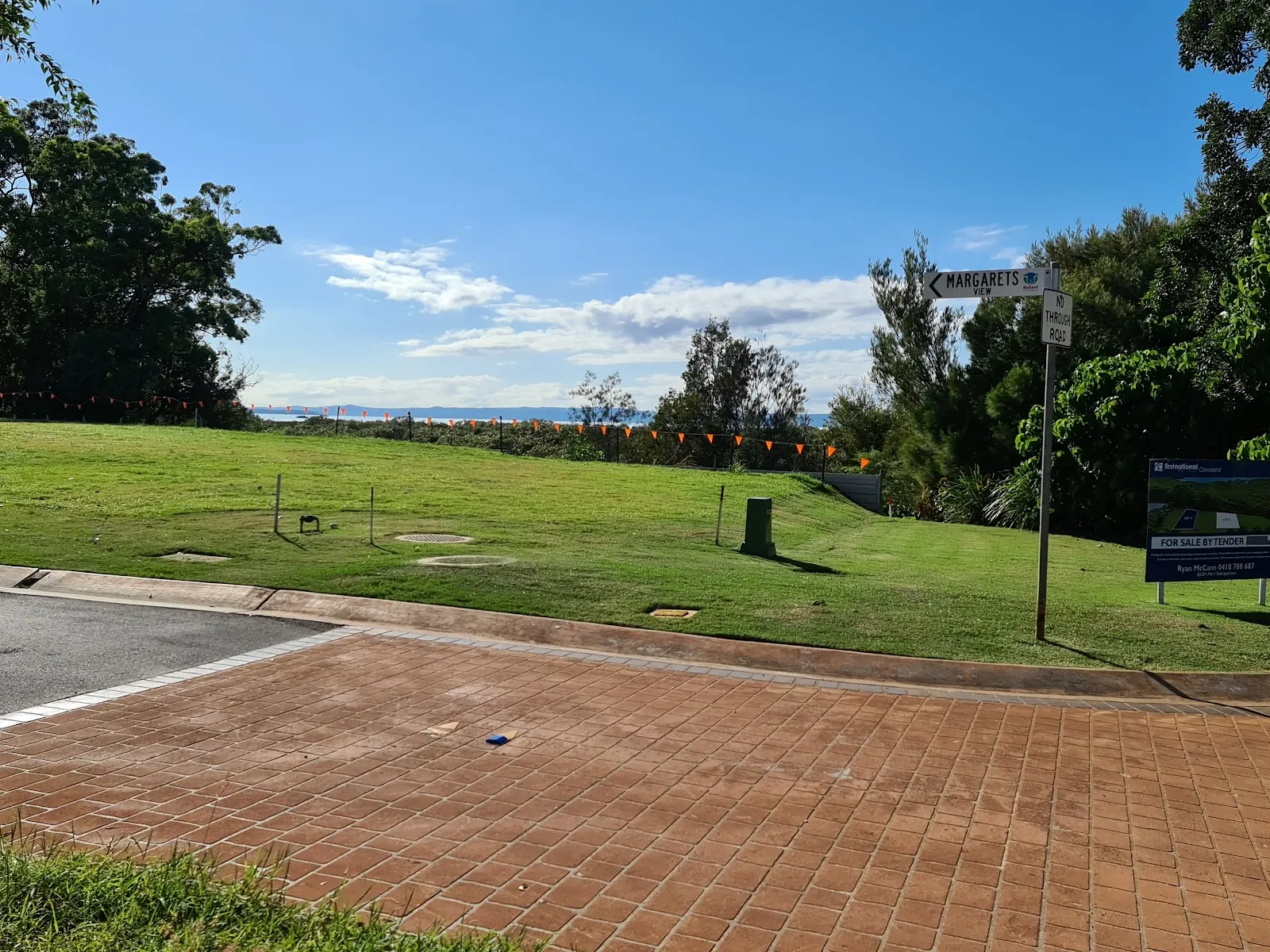 Manning Esplanade Park Fenced Dog Park dog park