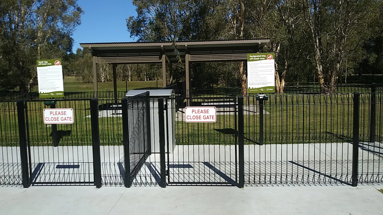 Eprapah Creek Corridor Fenced Dog Park dog park