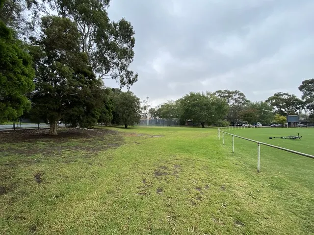 Waverley Park Dog Off Leash Area dog park