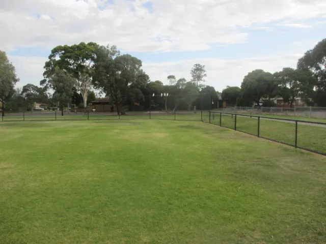 Gladeswood Reserve Dog Off Leash Area dog park